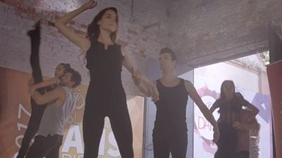 "Sen Kiminle Dans Ediyorsun?"dan Yeni Video Geldi! haber görseli