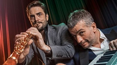 Ahmet Kural ve Murat Cemcir'li "Ailecek Şaşkınız"dan İlk Poster! haber görseli