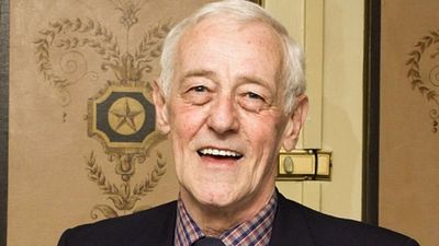 “Frasier” Dizisinin Yıldızı John Mahoney Hayatını Kaybetti! haber görseli