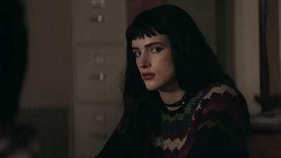 Bella Thorne’lu “I Still See You”dan Etkileyici Poster! haber görseli