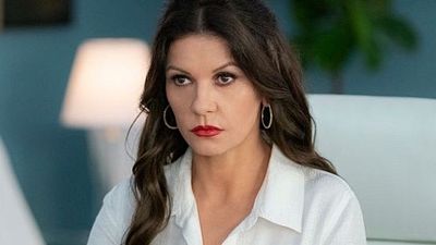 Catherine Zeta-Jones’lu ‘Queen America’nın Tanıtımı Yayınlandı haber görseli