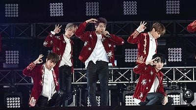 K-Pop Grubu BTS Gişede One Direction'ı Yendi! haber görseli