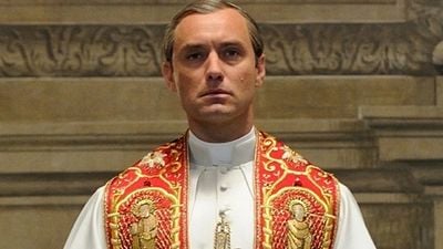 ‘The New Pope’tan Jude Law ve John Malkovich’li İlk Kare! haber görseli