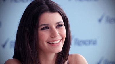 Beren Saat'in Netflix Dizisinden İlk Detaylar! haber görseli