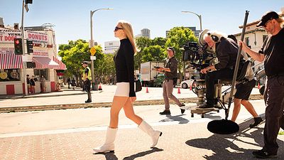 Margot Robbie, Tarantino'nun Filminde Rolüne Gelen Eleştirilere Yanıt Verdi haber görseli