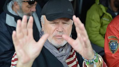 Mehmet Tanrısever'in Filmlerinden Kazandığı Ödüller Gümrüğe Takıldı! haber görseli