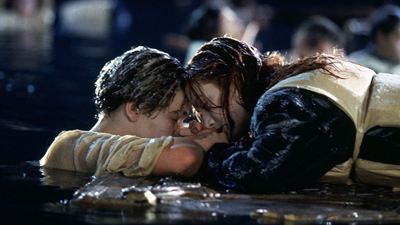 Margot Robbie ve Brad Pitt'ten, Titanic Sorgulaması!
