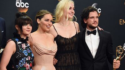 Game of Thrones Oyuncuları Emmy Törenini Sunacak! haber görseli