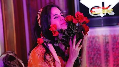 "Fırıncının Karısı"nda Büşra Pekin'den "Sen Olsan Bari" Performansı! haber görseli