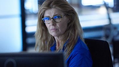 Connie Britton "9-1-1"a Geri Dönüyor! haber görseli