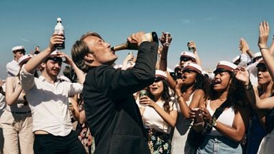 Mads Mikkelsen'li Cannes Filmi "Another Round"dan Fragman!