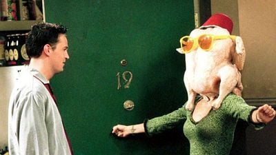 Courteney Cox, Friends'in Ünlü Dans Sahnesini Tekrarladı  haber görseli