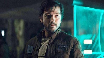 Diego Luna, Cassian Andor Dizisini Uzun Bir Film Olarak Görüyor haber görseli