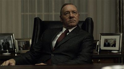 Kevin Spacey, Yeni Bir Noel Videosu Paylaştı haber görseli