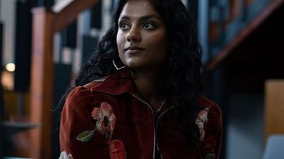 ‘Sex Education’ Oyuncusu Simone Ashley, ‘Bridgerton’a Transfer Oldu haber görseli