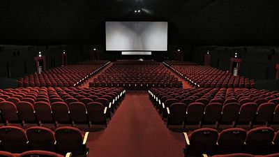 Sinemaların Açılış Tarihi 1 Nisan'a Ertelendi! haber görseli