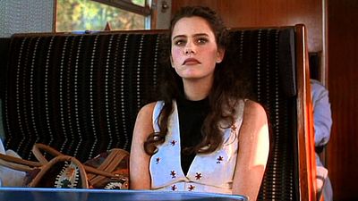 Ione Skye, NBC Draması ‘La Brea’nın Kadrosuna Dahil Oldu   haber görseli
