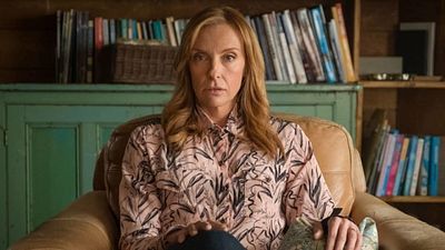 Toni Collette, Colin Firth'lü HBO Dizisine Dahil Oldu  haber görseli