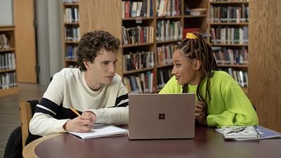 Müzikal Uyarlaması "Dear Evan Hansen"dan Yeni Fragman haber görseli