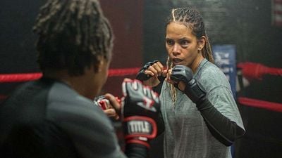 Halle Berry'nin İlk Yönetmenlik Denemesi Bruised'dan Fragman haber görseli