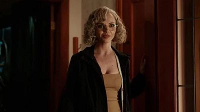 "Yellowjackets"ta Uçak Kazası Sonrası Hayatta Kalma Mücadelesi Başlıyor! haber görseli