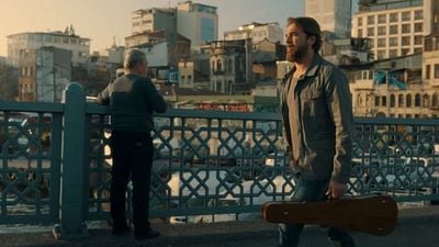 Engin Altan Düzyatan ve Belçim Bilgin'in Oynadığı 'Babamın Kemanı' Filminden Fragman! haber görseli