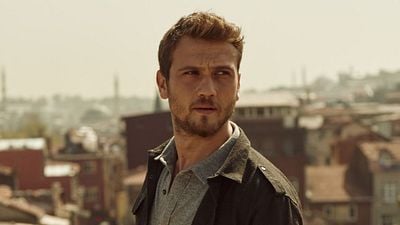 Aras Bulut İynemli'nin Atatürk'ü Canlandıracağı Filmin Yayınlanacağı Platform Belli Oldu haber görseli