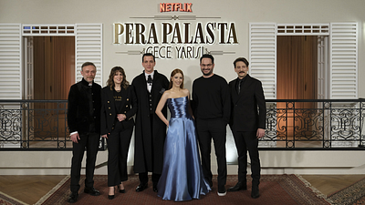 Pera Palas'ta Gece Yarısı Dizisine Görkemli Gala haber görseli
