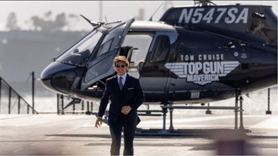 Tom Cruise "Top Gun: Maverick" Prömiyerine Kendi Kullandığı Helikopterle İndi!
