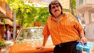 Ata Demirer'in "Bursa Bülbülü" Tarzı Recep İvedik'e Benzetildi, İlk Yorum Şahan Gökbakar'dan Geldi haber görseli