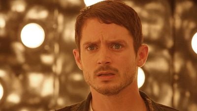 Elijah Wood, ‘Yellowjackets’ın İkinci Sezon Kadrosunda  haber görseli