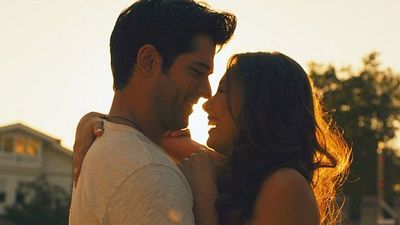 Star'ın Yeni Dizisi Kara Sevda'dan Tanıtım Fragmanları! haber görseli