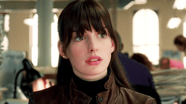 Anne Hathaway’in “The Devil Wears Prada 2” Setinden İlk Karesi Geldi haber görseli