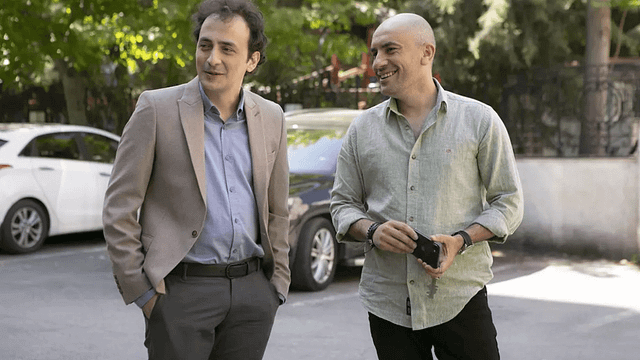 Giray Altınok ve Kerem Özdoğan’ın Sevilen Dizisi “Var Bunlar”ın 3. Sezon Afişi Yayınlandı haber görseli