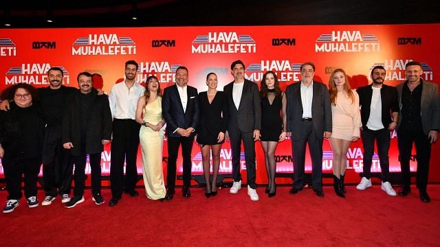 "Hava Muhalefeti" Galasında Kahkahalar Havada Uçuştu! haber görseli