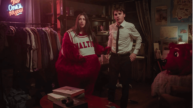 Oda Arkadaşı mı, Baş Belası mı? Sadie Sandler, Netflix’in "Roommates" Fragmanında Üniversite Kabusuyla Tanışıyor! haber görseli