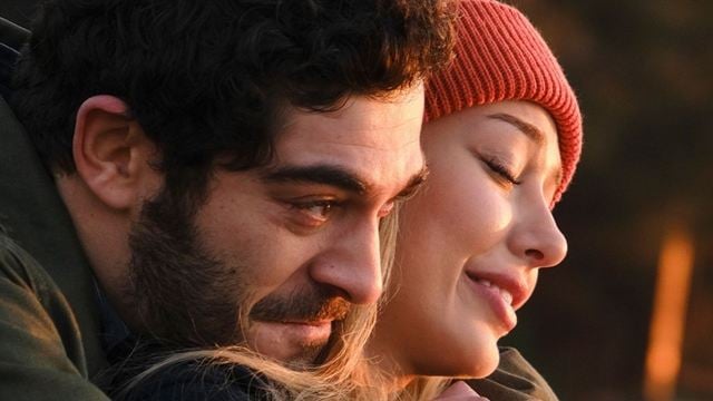 Dilan Çiçek Deniz ve Burak Deniz Başrollü Netflix Filmi "Kal"ın Fragmanı Yayınlandı