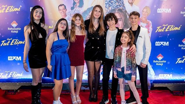 "Haydi Tut Elimi" Filminin Galası Yapıldı! haber görseli