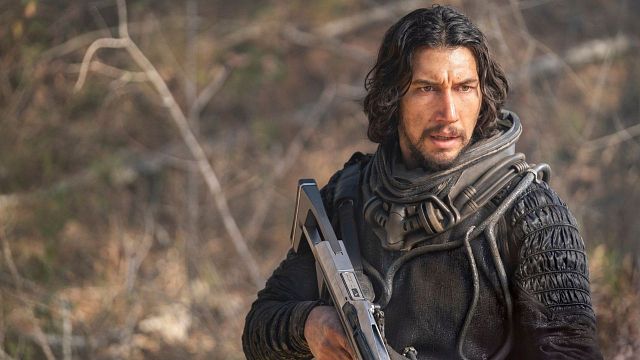 Adam Driver, Yeni Filmi "65"in Fragmanında Dinozorlarla Mücadele Ediyor! haber görseli