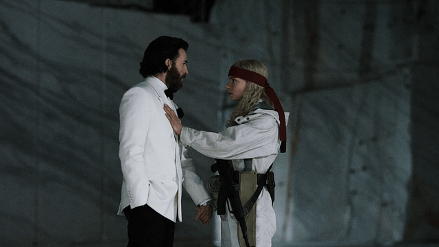 Chris Evans ve Anya Taylor-Joy, Aktif Bir Yanardağda Çekilen Yeni Filmleri "Sacrifice" Hakkında Konuştu haber görseli