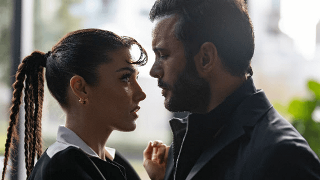 Hande Erçel ve Barış Arduç’un Yeni Dizisi "Aşkı Hatırla"nın Tanıtımı Yayınlandı haber görseli