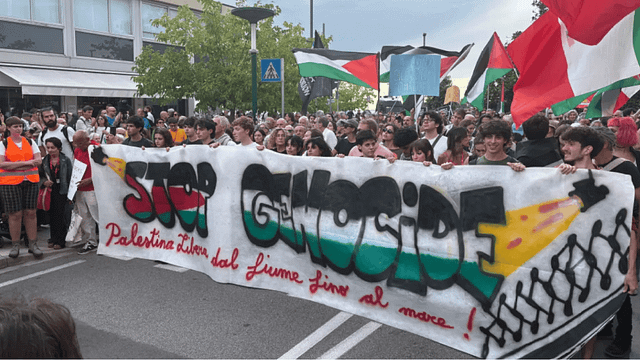 Venedik Film Festivali’nde Gazze Protestosu: Binlerce Kişi Özgürlük İçin Yürüdü haber görseli