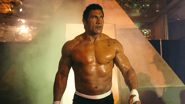 Dwayne Johnson Tanınmaz Halde: Ünlü Yıldız 70 Yaşında Bir Adama Dönüştü! haber görseli
