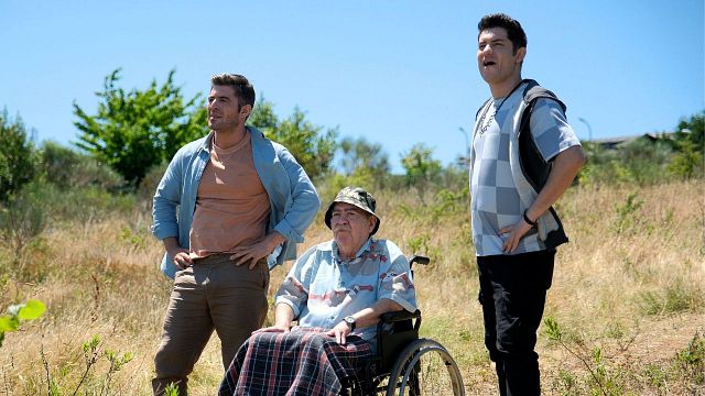 Sinemanın Duayen İsimleri "Güven Bana" Filminde Buluştu haber görseli