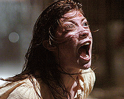 Emily Rose gişede birinci haber görseli