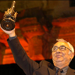 Altın Portakal'da Sürpriz Filmler Kazandı haber görseli