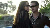 Jolie ve Pitt'in Kızları Oldu haber görseli