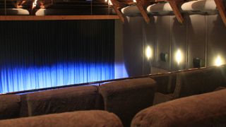 Ortaköy Feriye Sineması Artık Facebook'ta! haber görseli