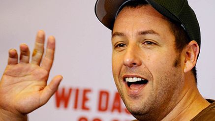 Adam Sandler'dan Yeni Bir Romantik Komedi Projesi! haber görseli
