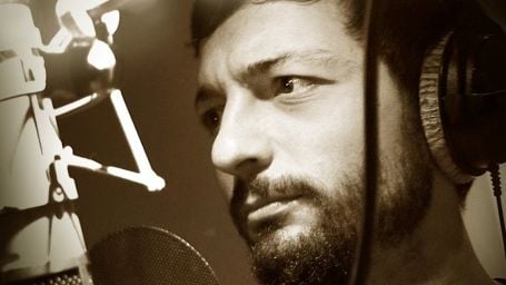 Aşk Kırmızı için Mehmet Erdem'den 'Kadınım' yorumu haber görseli